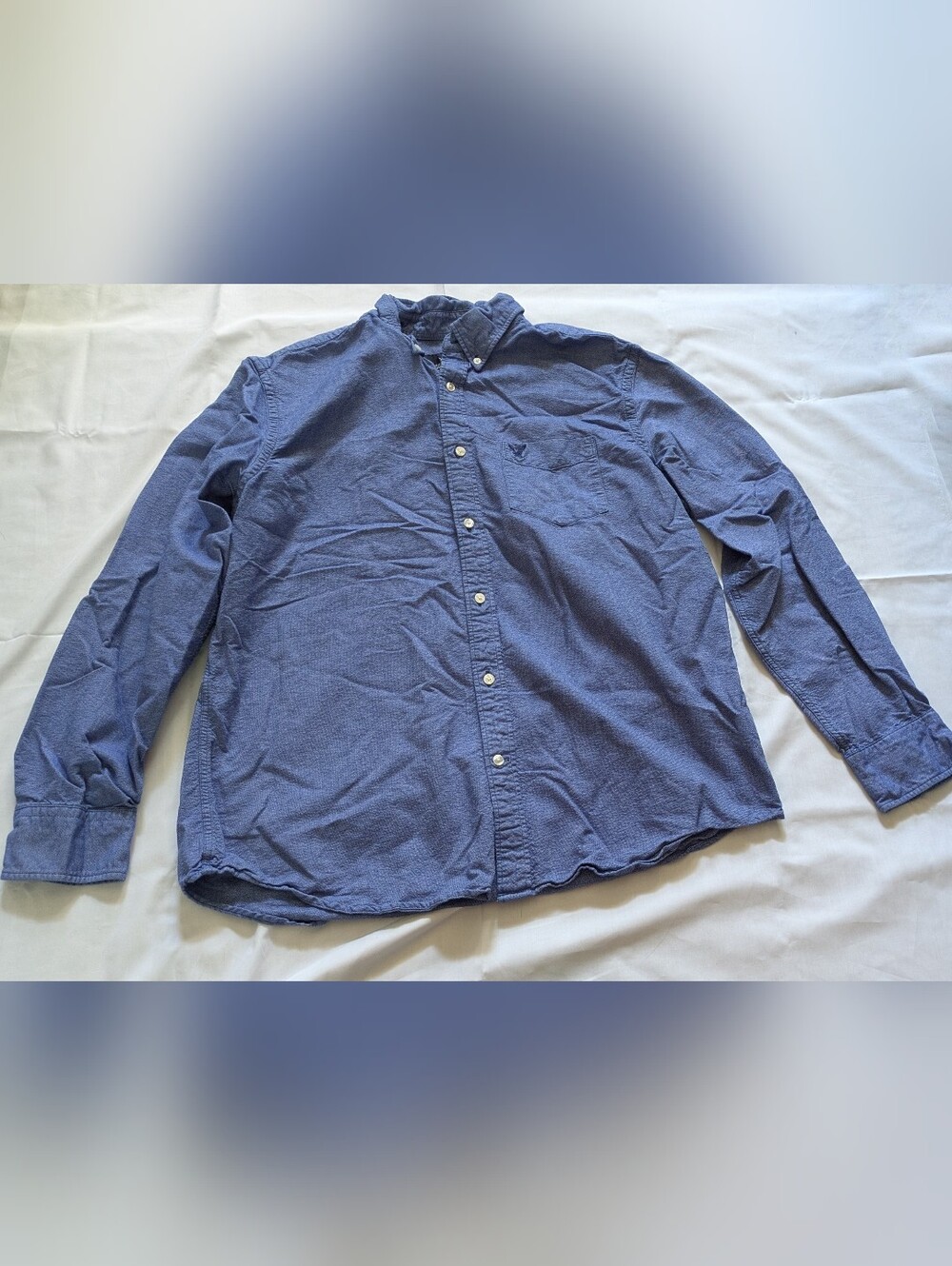 American Eagle Men's Classic Fit Long Sleeve Button Up
